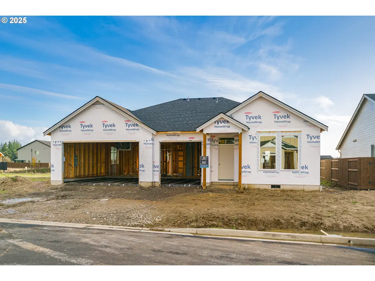 2329 E Wolfpack St, La Center, WA 98629 - Image #1