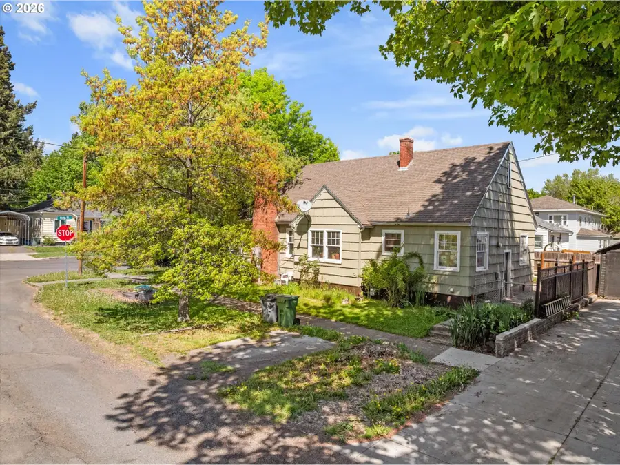 1301 6th St, La Grande, OR 97850 - #3