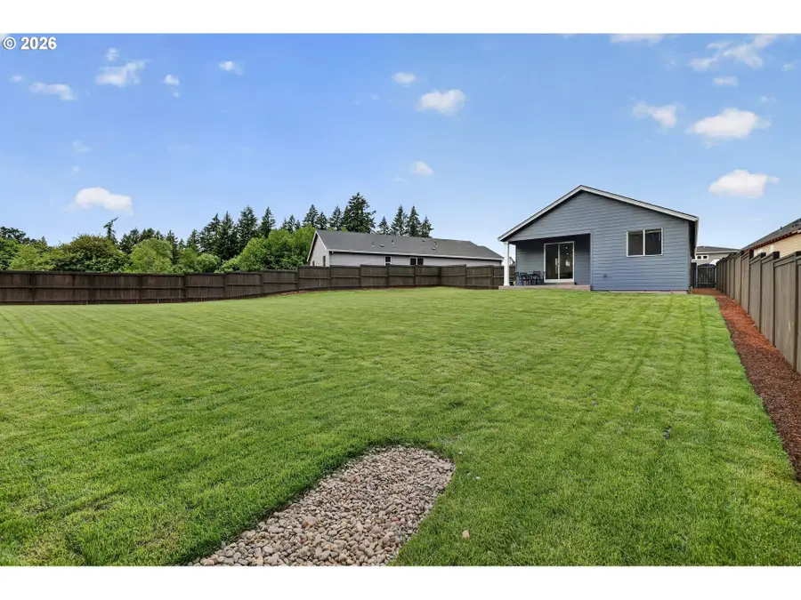 1524 N Young St, Lafayette, OR 97127 - #2