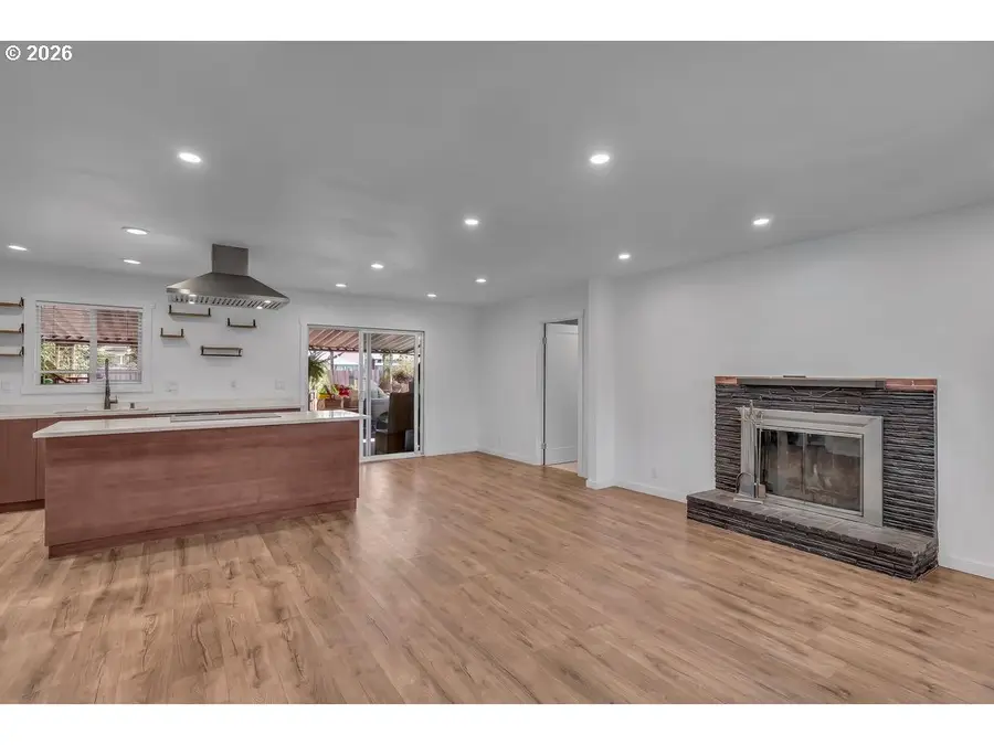 3001 NE Azalea St, Hillsboro, OR 97124 - #3