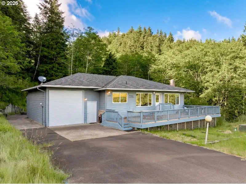 302 Holly Ave, Garibaldi, OR 97118 - #3