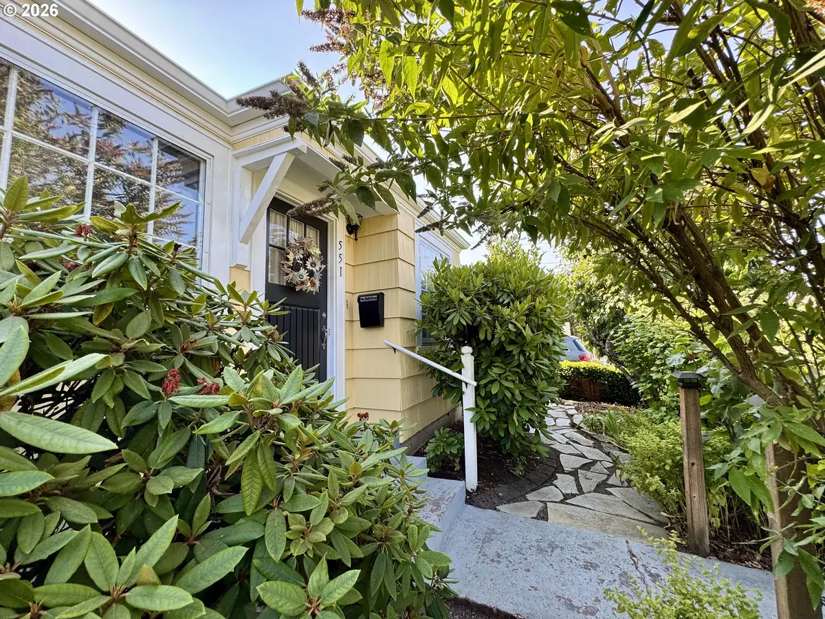551 6th St, Springfield, OR 97477 - #1