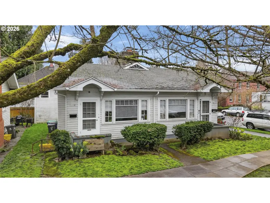 2202 NE Everett St, Portland, OR 97232 - #2