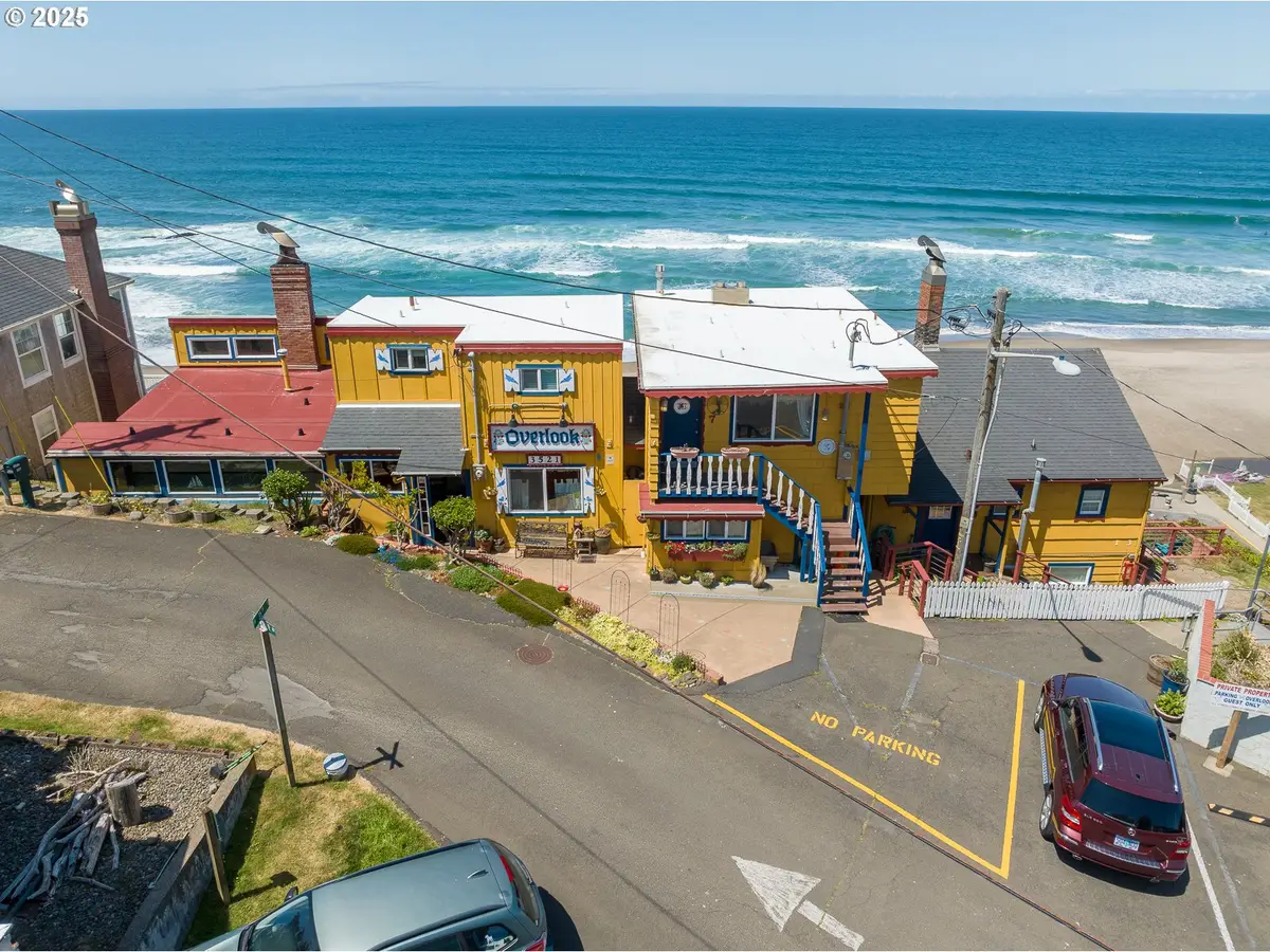 3521 SW Anchor Ave #3, Lincoln City, OR 97367 - Image #1