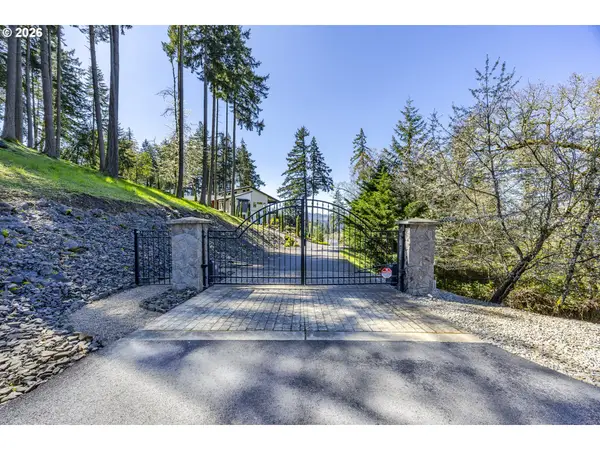 4048 Eagle View Dr, Eugene, OR 97405