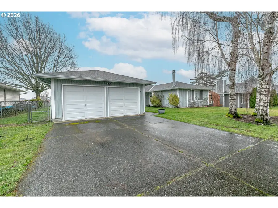 1431 SW 22nd St, Troutdale, OR 97060 - #2