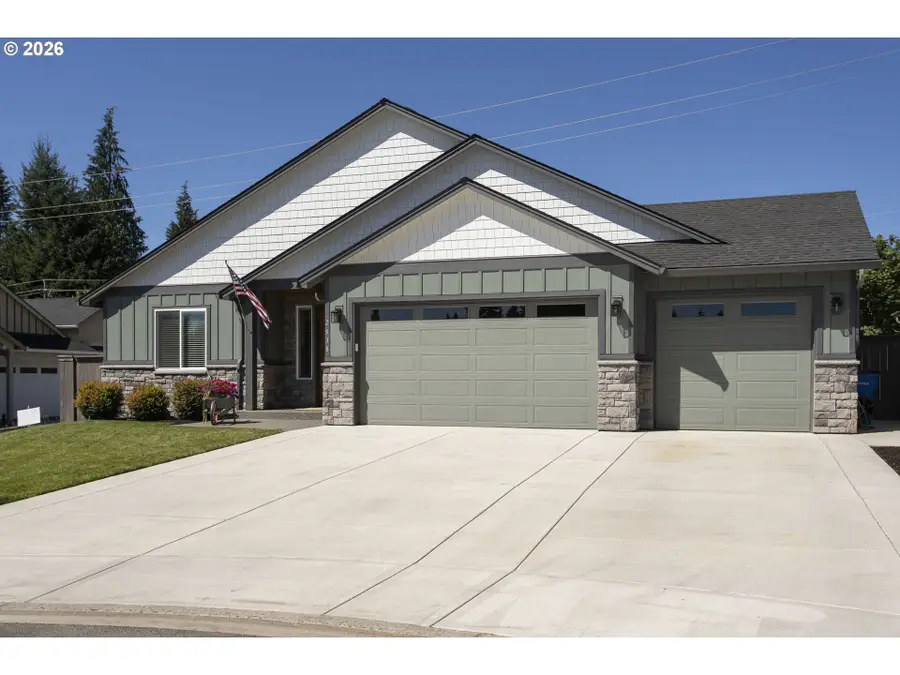 2938 NE 3rd Cir, Battle Ground, WA 98604 - #2