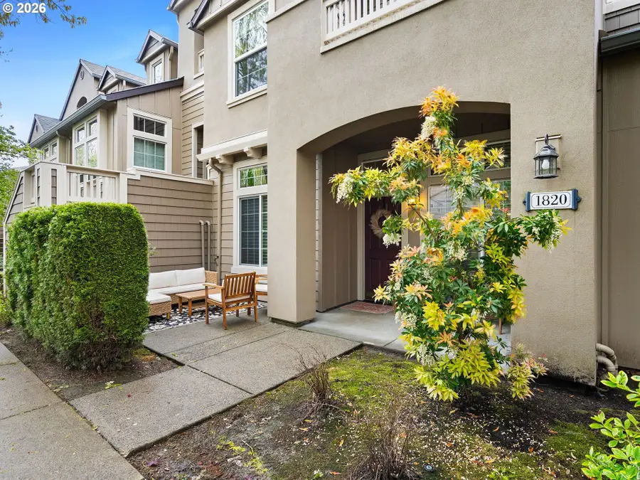1820 NE Ashberry Dr, Hillsboro, OR 97124 - #3