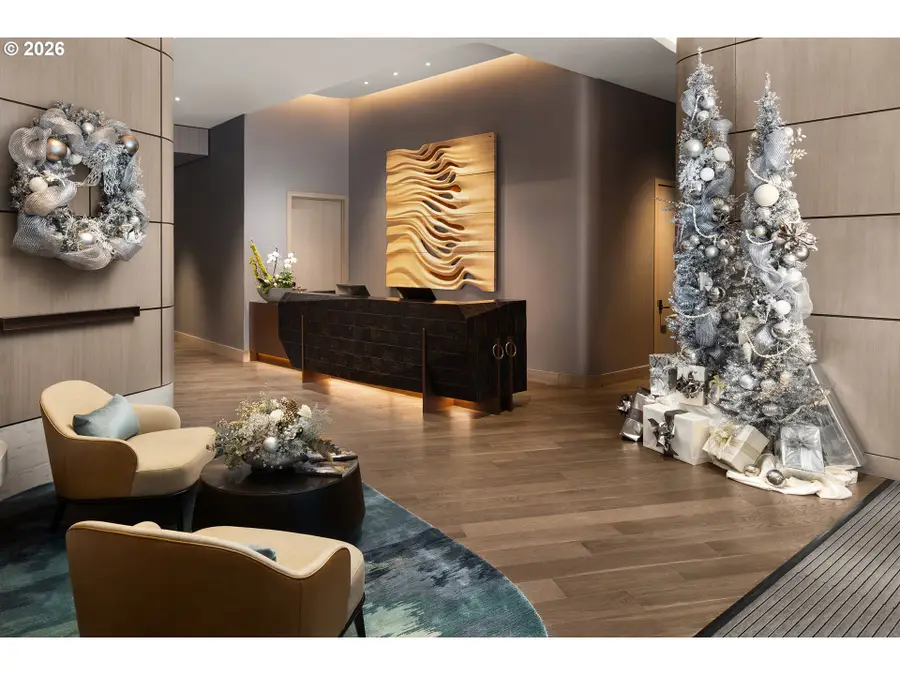 550 SW 10th Ave #2501, Portland, OR 97205 - #3