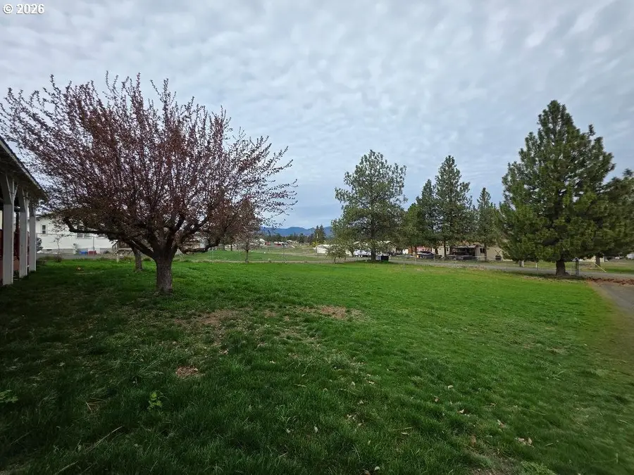 37 S Dv Cool Rd, Pine Hollow, OR 97063 - #2