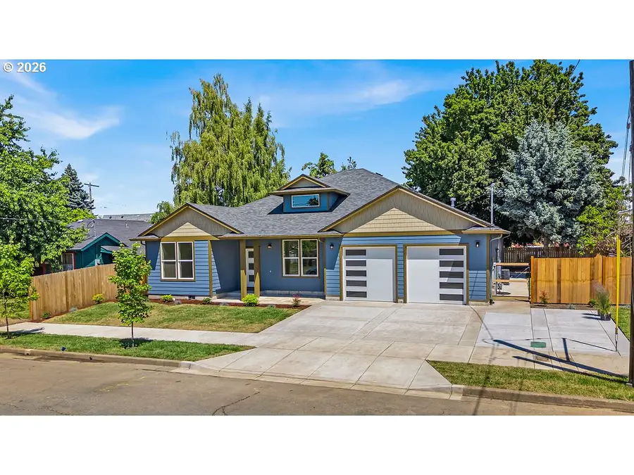 1025 Church St, Woodburn, OR 97071 - #2