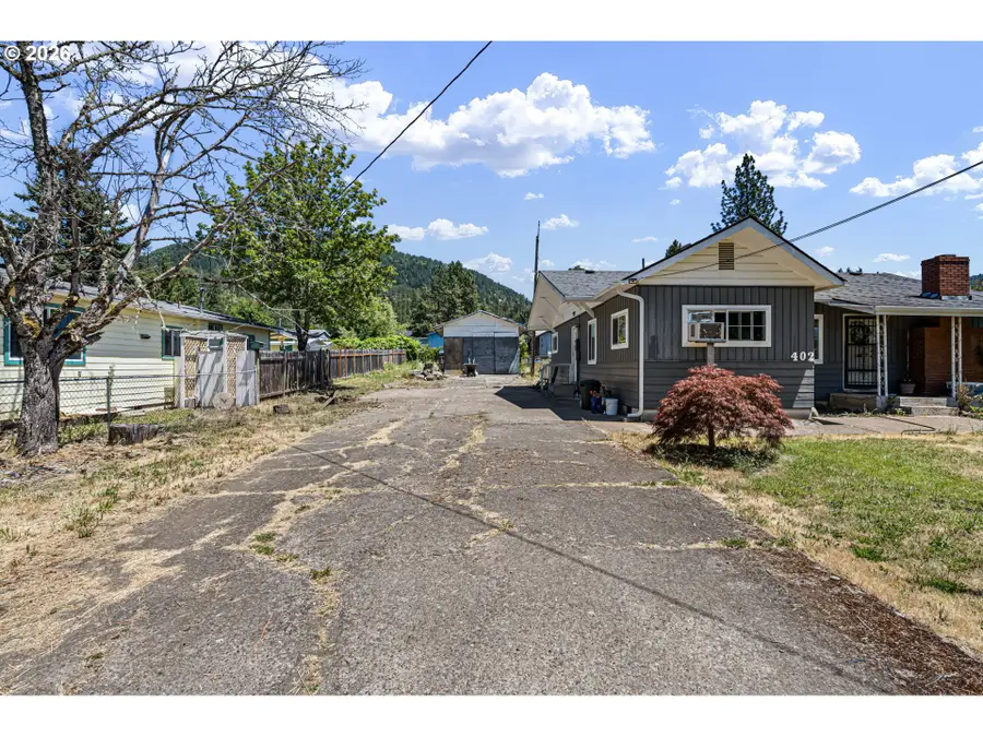 402 N D St, Lowell, OR 97452 - #3