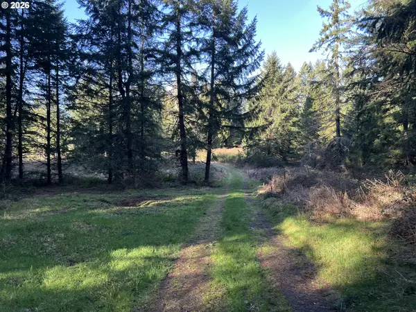 39775 SE Kitzmiller Rd, EagleCreek, OR 97022