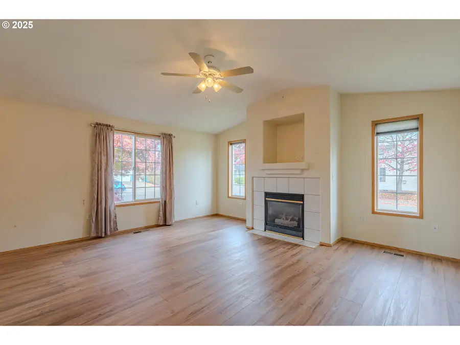 16309 NE 12th St, Vancouver, WA 98684 - Image #2