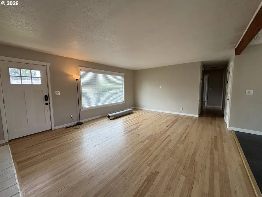 924 SW 33rd St, Pendleton, OR 97801 - #3