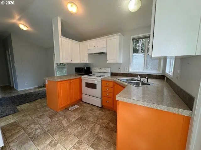 89510 Highway 101 #16, Florence, OR 97439 - #2