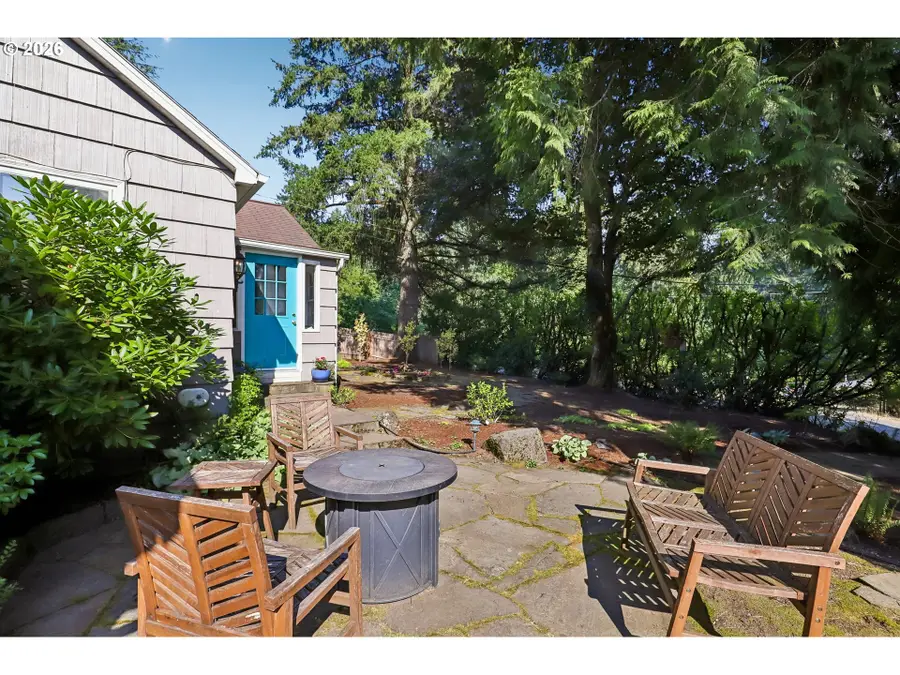 731 SW Maplecrest Dr, Portland, OR 97219 - #3