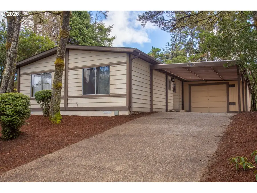 530 Myeena Loop, Florence, OR 97439 - #3