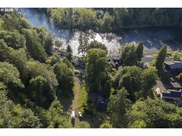 91025 Leashore Dr, Vida, OR 97488