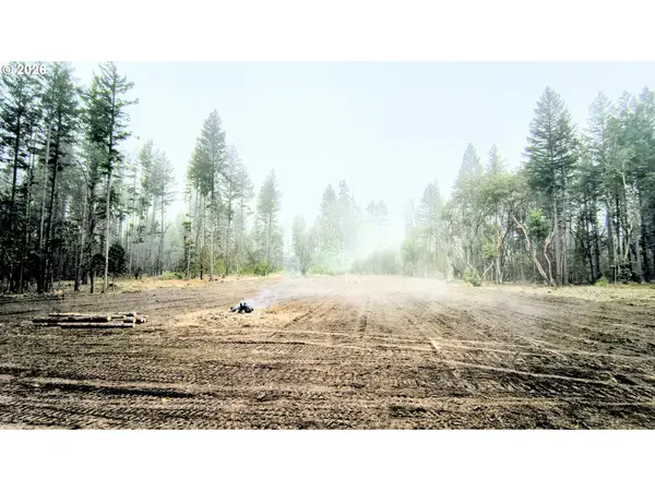 2100 Saratoga Way, GrantsPass, OR 97526