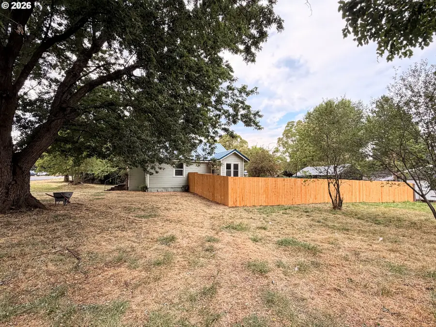 625 Baltimore St, Elgin, OR 97827 - #3