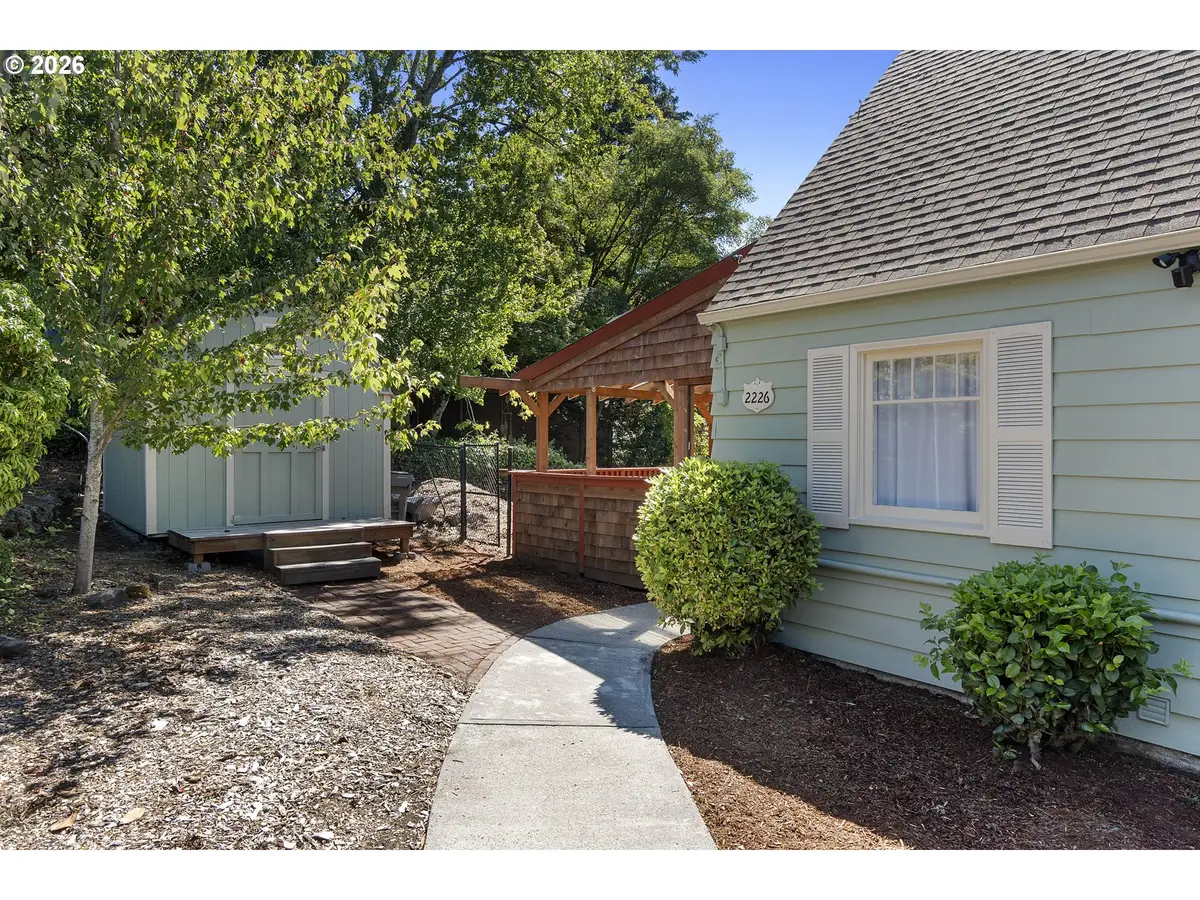 2226 SW Iowa St, Portland, OR 97239 - #1