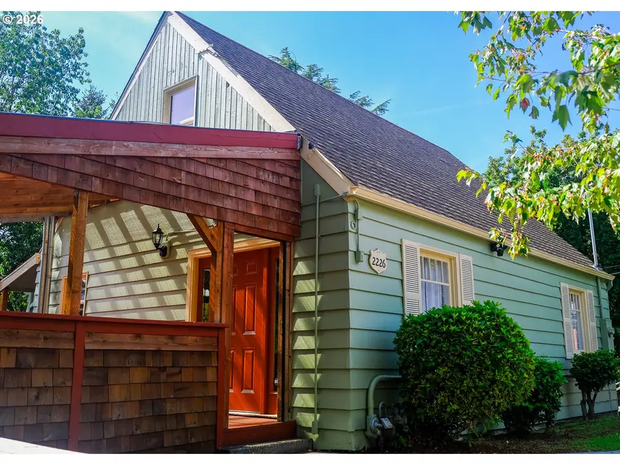2226 SW Iowa St, Portland, OR 97239 - #2