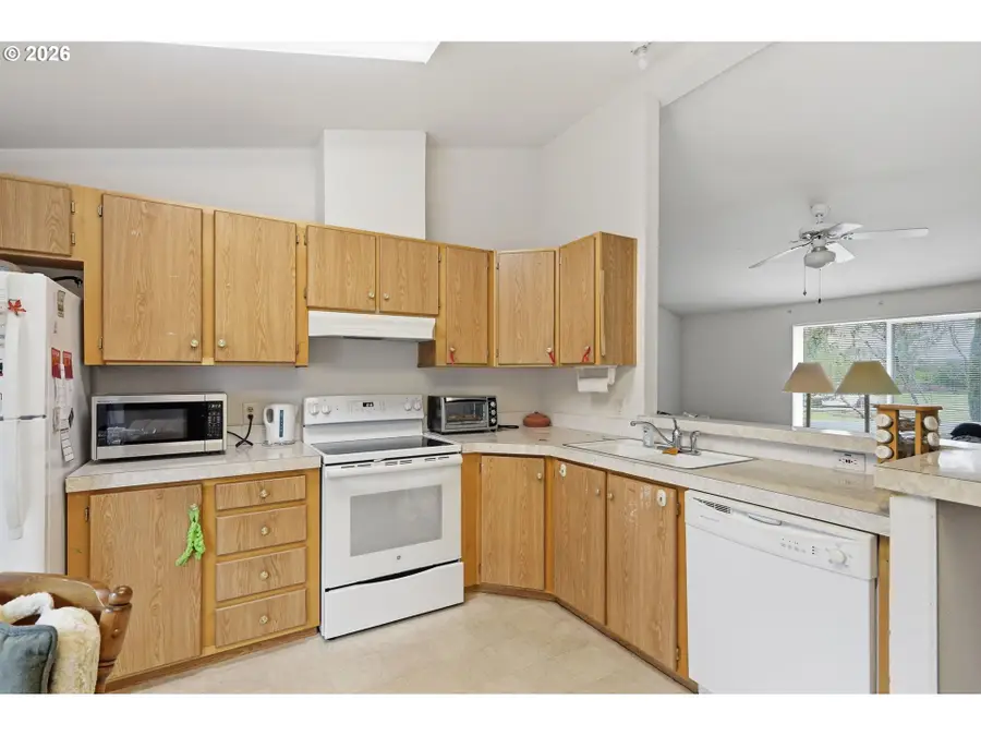 2314 Maia Loop, Springfield, OR 97477 - #2