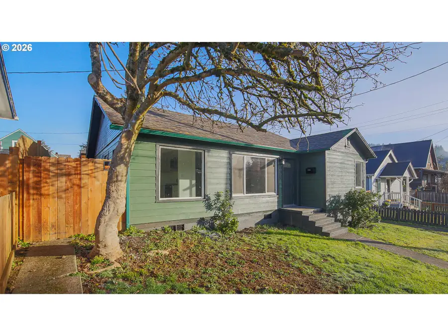 436 E 7th St, Coquille, OR 97423 - Image #2