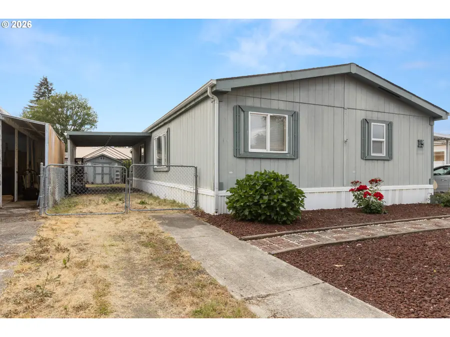 550 S State St #15, Sutherlin, OR 97479 - #3