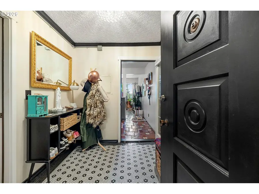 839 SW Broadway Dr #78, Portland, OR 97201 - #3