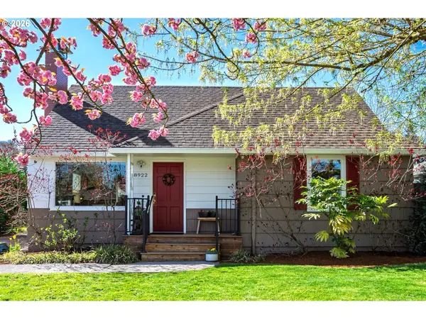 8922 SE Market St, Portland, OR 97216