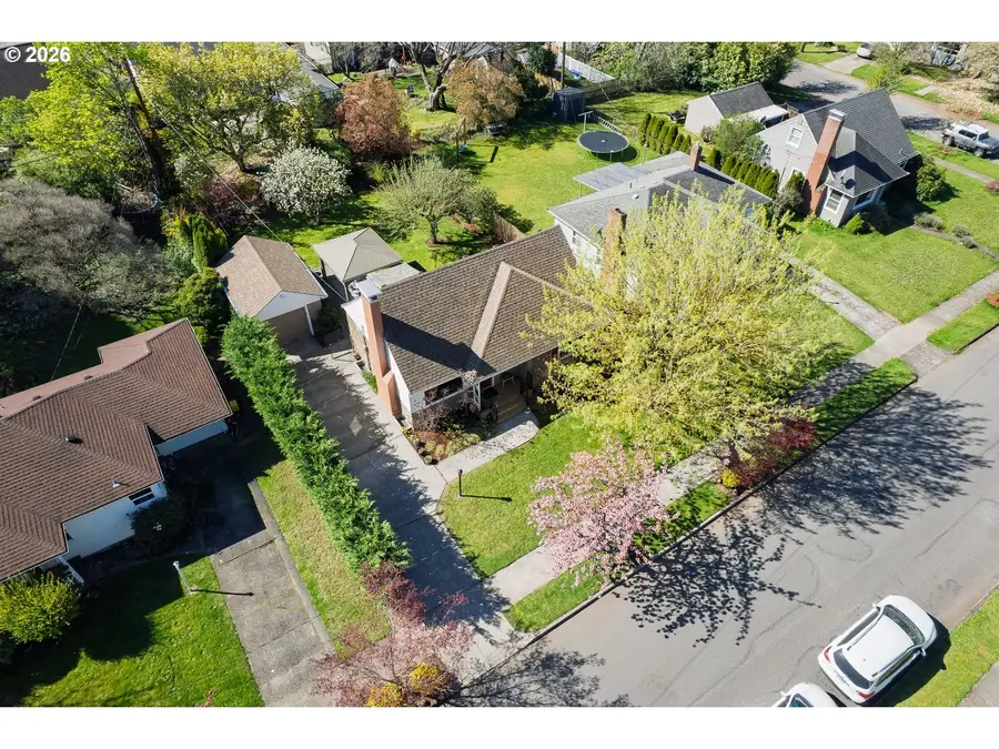 8922 SE Market St, Portland, OR 97216 - #3