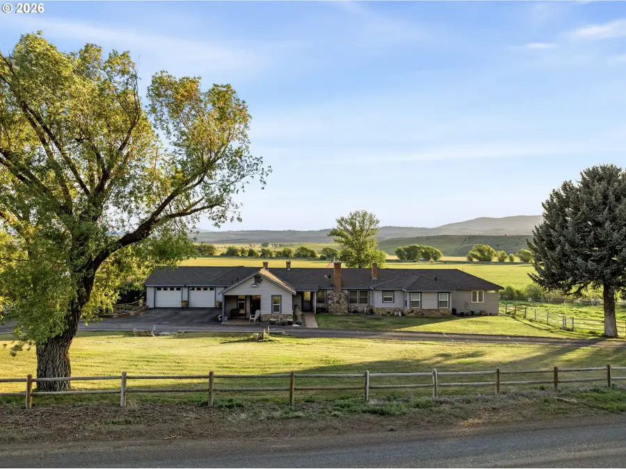 40290 Beaver Creek Loop, Baker City, OR 97814 - #2