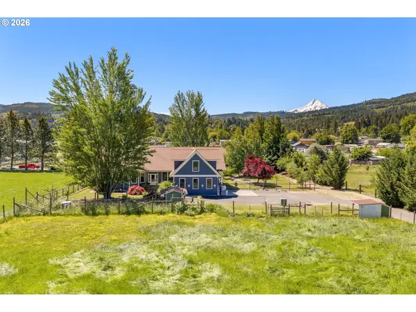 2939 Wyeast Rd, HoodRiver, OR 97031