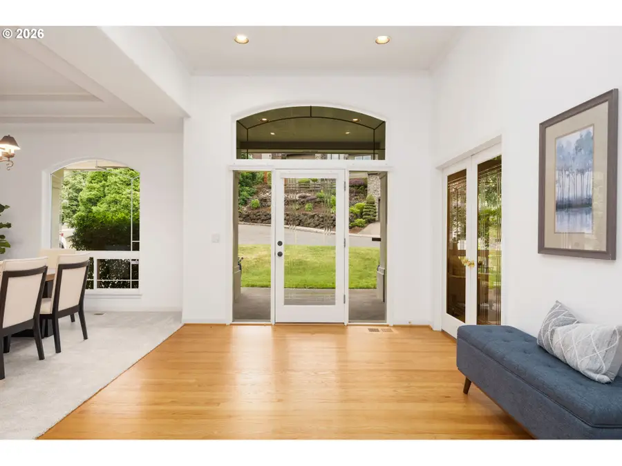 2460 Tipperary Ct, West Linn, OR 97068 - #3