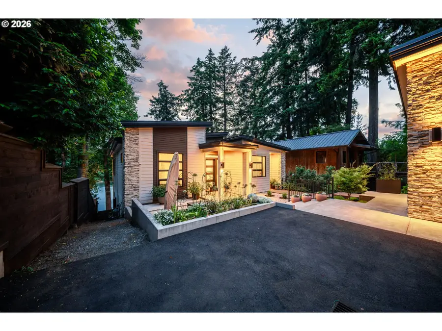 18494 SE Willamette Dr, Milwaukie, OR 97267 - #2