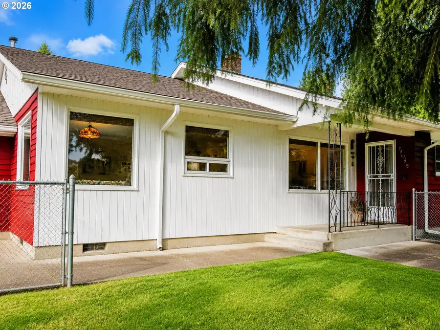 3649 Old Pacific Hwy S, Kelso, WA 98626 - #3