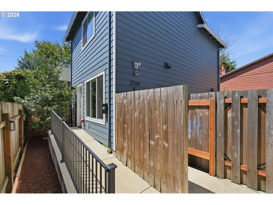 3769 SE 43rd Ave, Portland, OR 97206 - #2