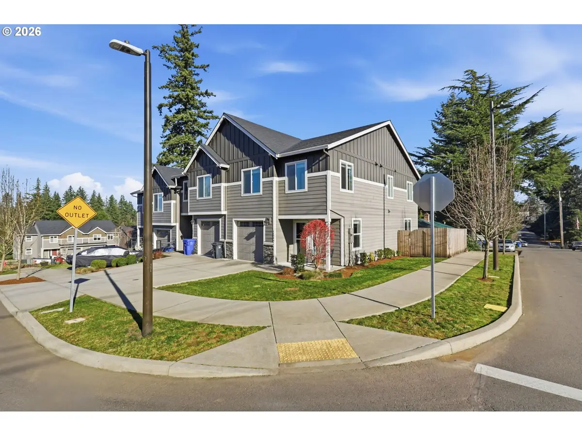 16994 University Ave, Sandy, OR 97055 - Image #1