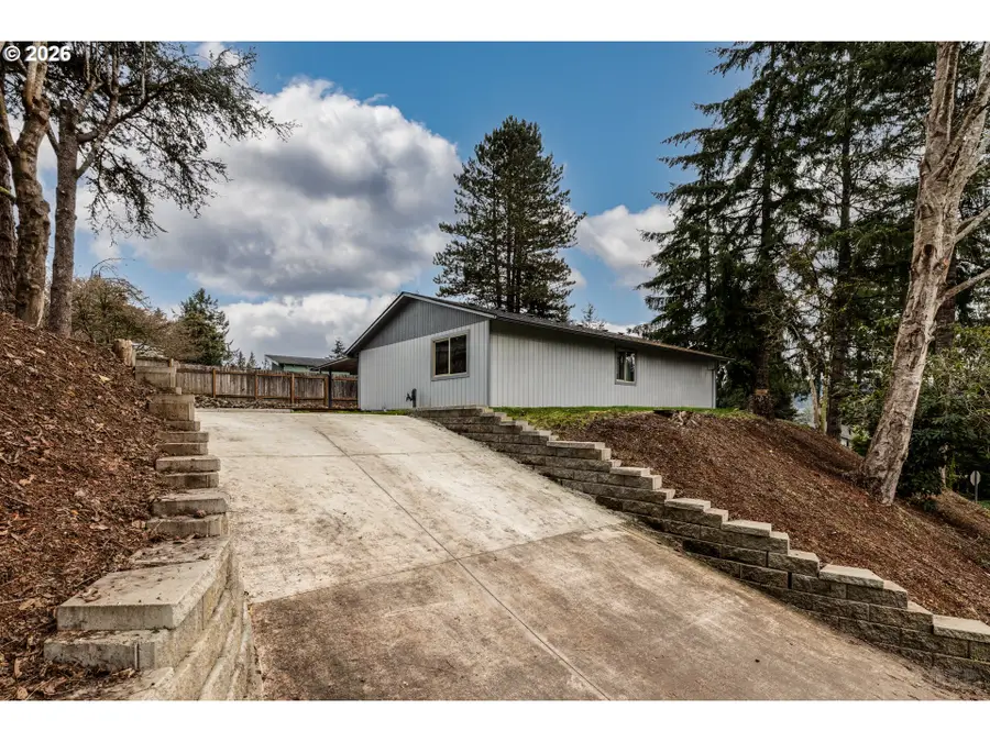 725 SW Holly St, Clatskanie, OR 97016 - #2