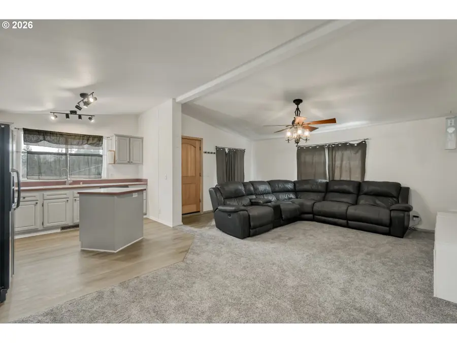 513 Rose Ave, Vernonia, OR 97064 - Image #2