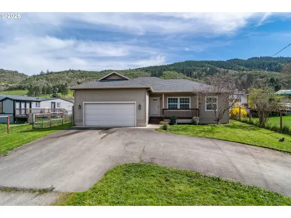 1102 Cook St, MyrtleCreek, OR 97457