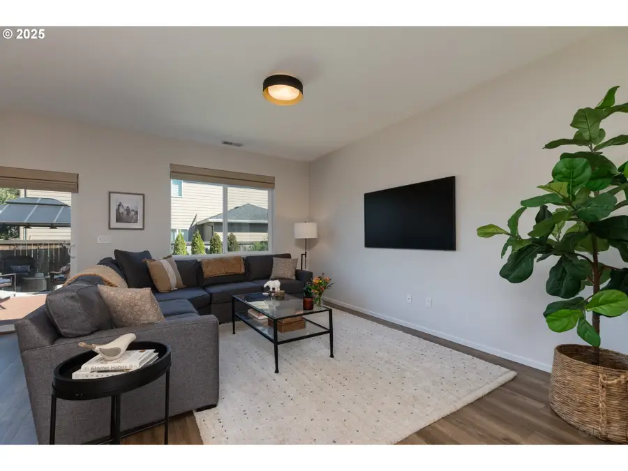 33279 SW Havlik Dr, Scappoose, OR 97056 - Image #3