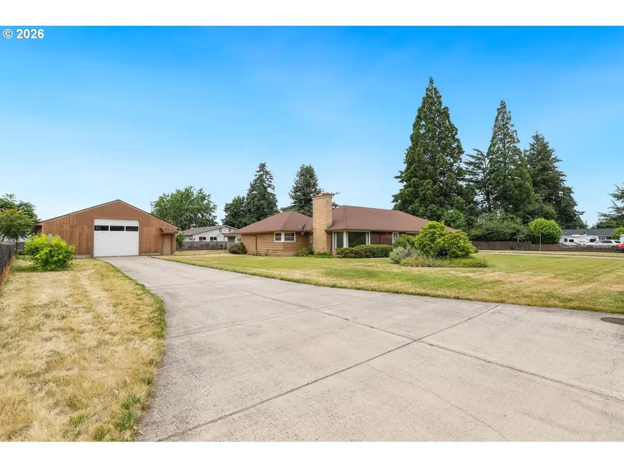 617 N Knights Bridge Rd, Canby, OR 97013 - #3