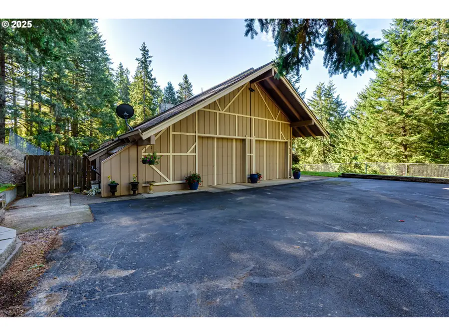 27415 Siuslaw River Rd, Lorane, OR 97451 - Image #2