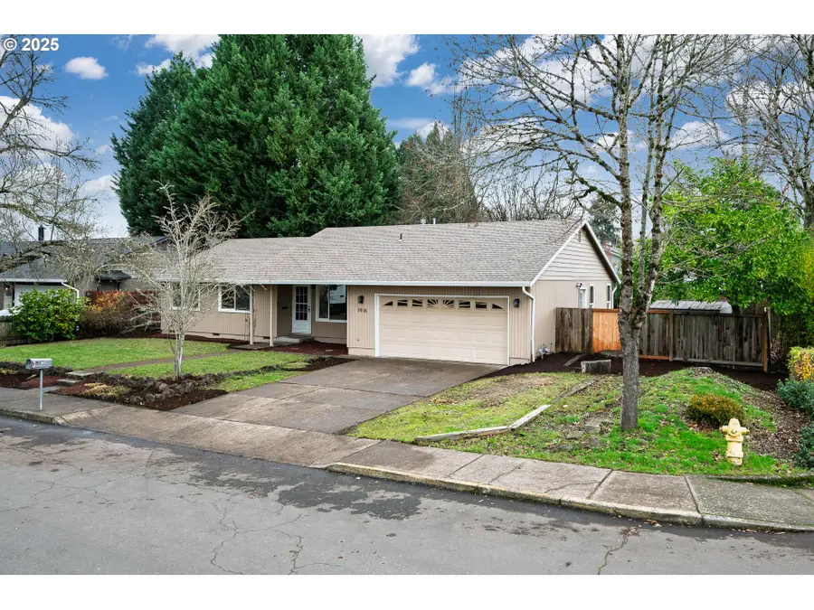 1916 NE 13th Ave, Hillsboro, OR 97124 - Image #3