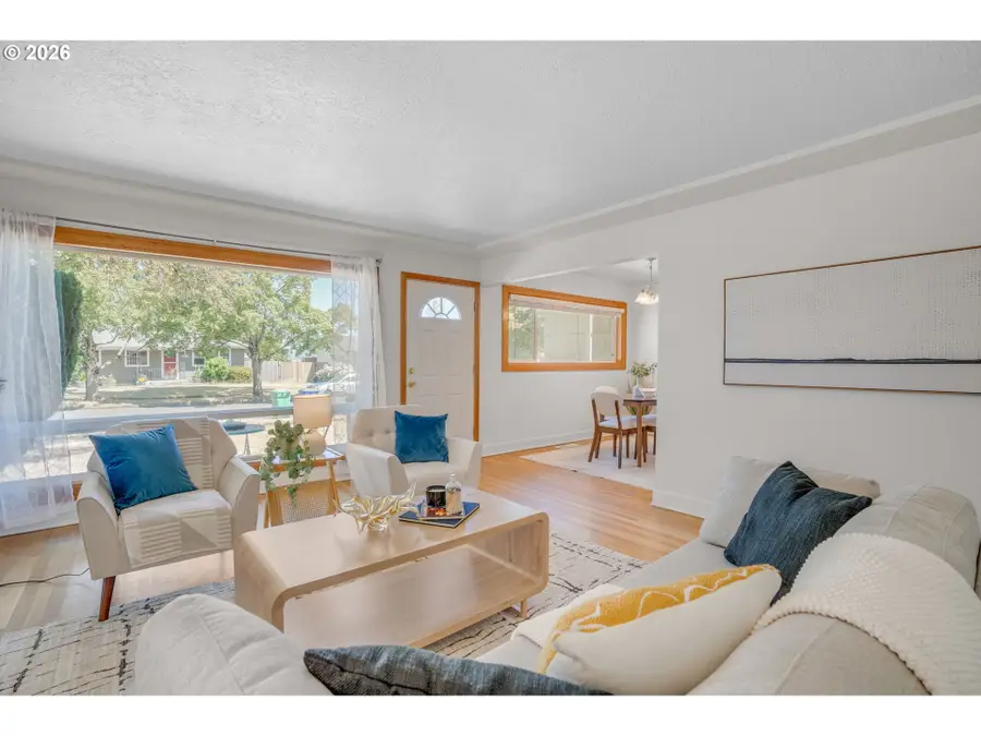 11810 NE Siskiyou St, Portland, OR 97220 - #3