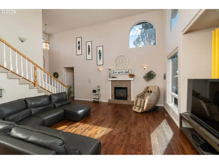 1221 NW Odem Ave, Terrebonne, OR 97760 - #3