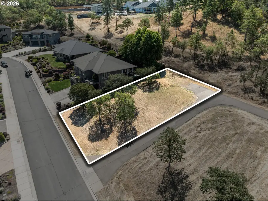 1330 Poppy Ridge Dr, Eagle Point, OR 97524 - #3